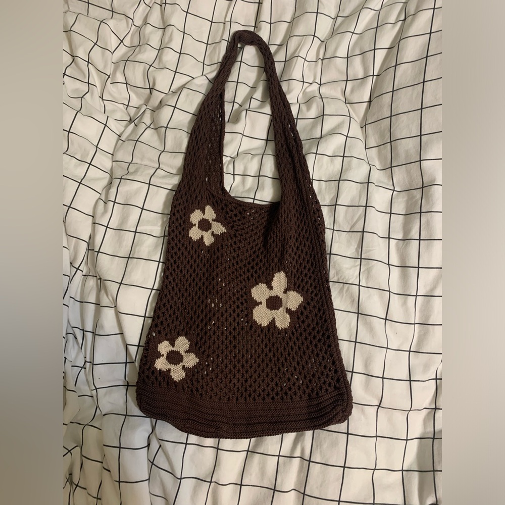 cute brown beach bag!!